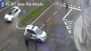 Muere la mujer coreana golpeada por una cornisa en la calle Alcalá de Madrid