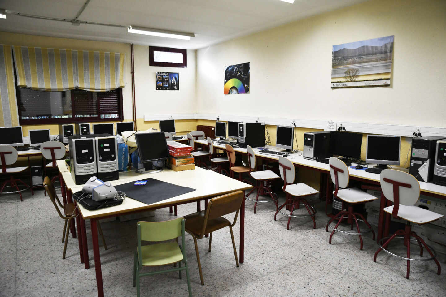 El temario de las oposiciones a profesor de informática es de 1993, "antes de internet", denuncia el sindicato STEs