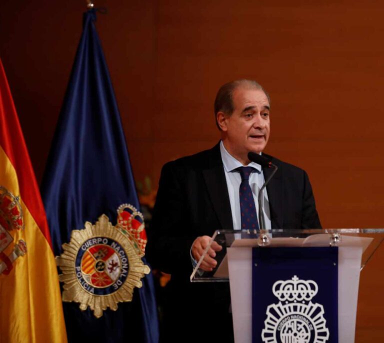 Admiten una querella contra el director de la Policía por la gestión del Covid