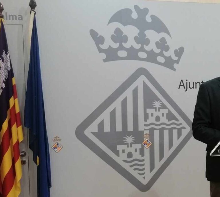 "Me llama golpista quien negocia con golpistas o con terroristas antiguos"