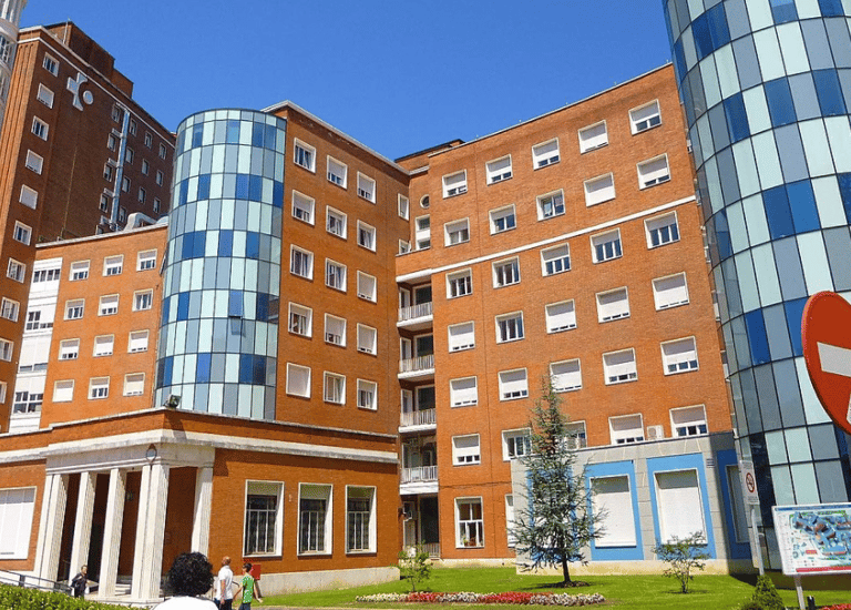 Analizan un posible caso de infección por coronavirus de una mujer en Vizcaya