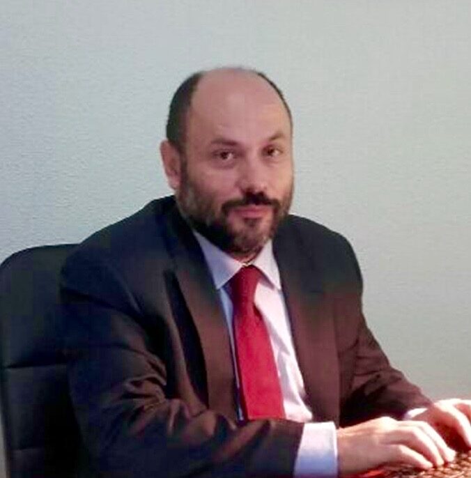 El abogado de oficio que tumbó sin ayuda la venta de 3.000 VPO, de baja por depresión
