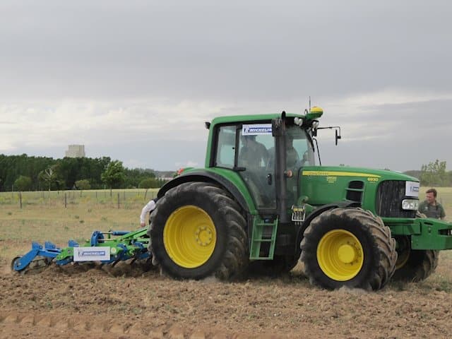 Imagen de archivo de un tractor