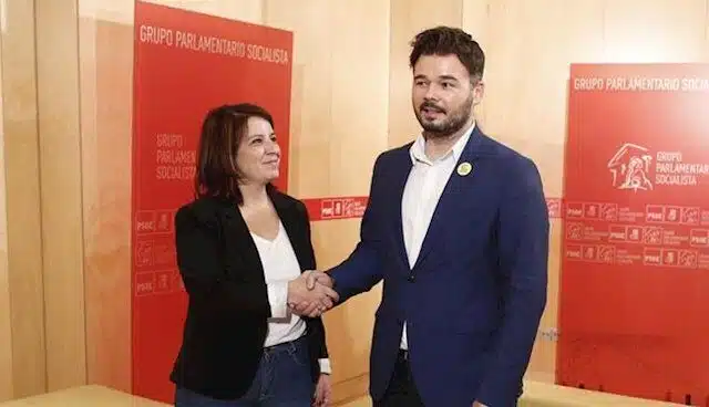 JxCat desprecia el acuerdo ERC-PSOE: la fecha de la mesa de negociación se fija en el Palau