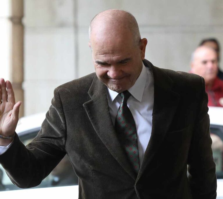 La Fiscalía pide imputar a Chaves por un préstamo que "nunca tuvo voluntad" de cobrar