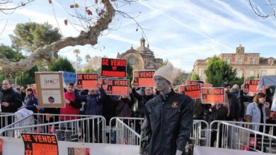 Decenas de Mossos d'Esquadra reclaman mejoras laborales ante el Parlament