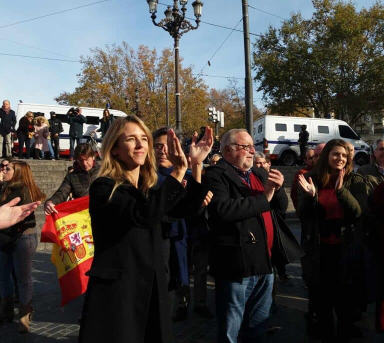 Alvarez de Toledo: "Será un Gobierno de sedición tutelado por un delincuente"