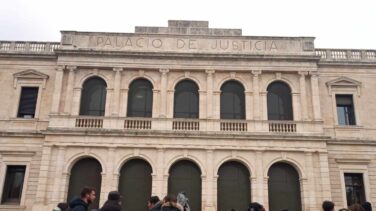 Condenan a 38 años de cárcel por agresión sexual a una menor a los tres exjugadores del Arandina