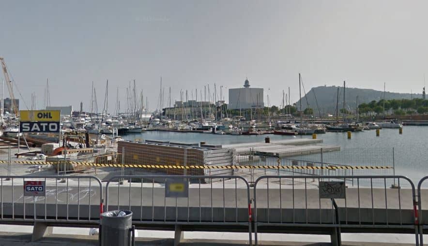 Hallan el cadáver de un australiano bajo su barco en el Puerto de Barcelona