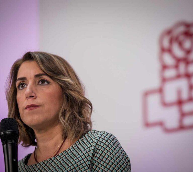 Susana Díaz se desvincula de las cajas fuertes de los ERE: "En 1998 yo estaba en la Universidad"
