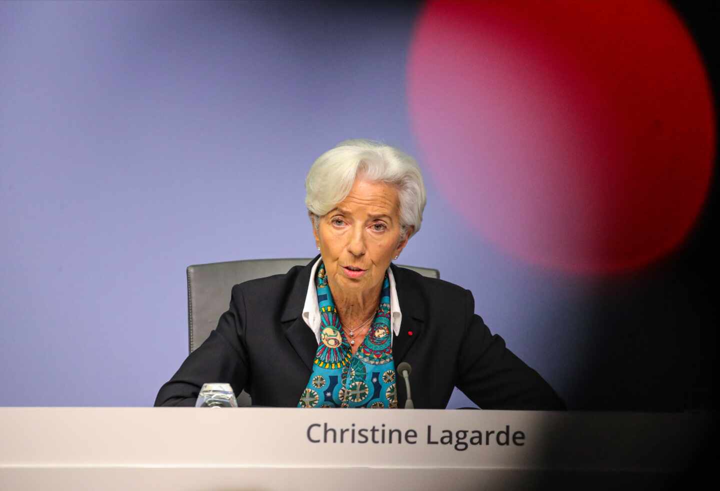 Lagarde ofrece algo de optimismo a Europa: "Los riesgos son menos pronunciados"