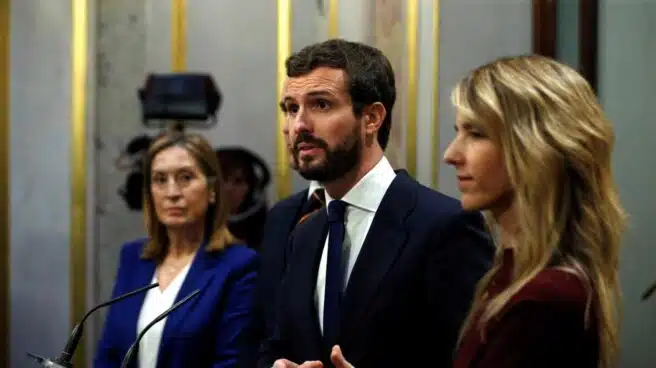 Despliegue del PP en la presentación del libro de Rajoy con la ausencia de Álvarez de Toledo