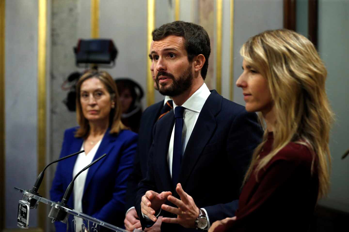 Despliegue del PP en la presentación del libro de Rajoy con la ausencia de Álvarez de Toledo