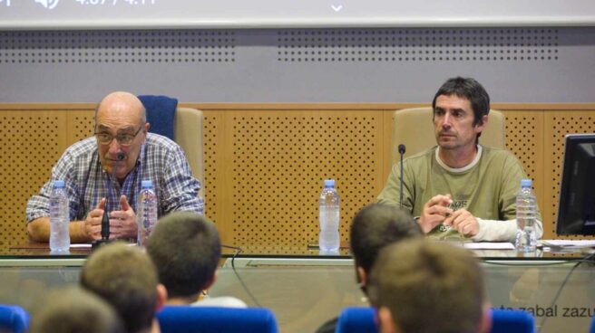charla_etarras_universidad