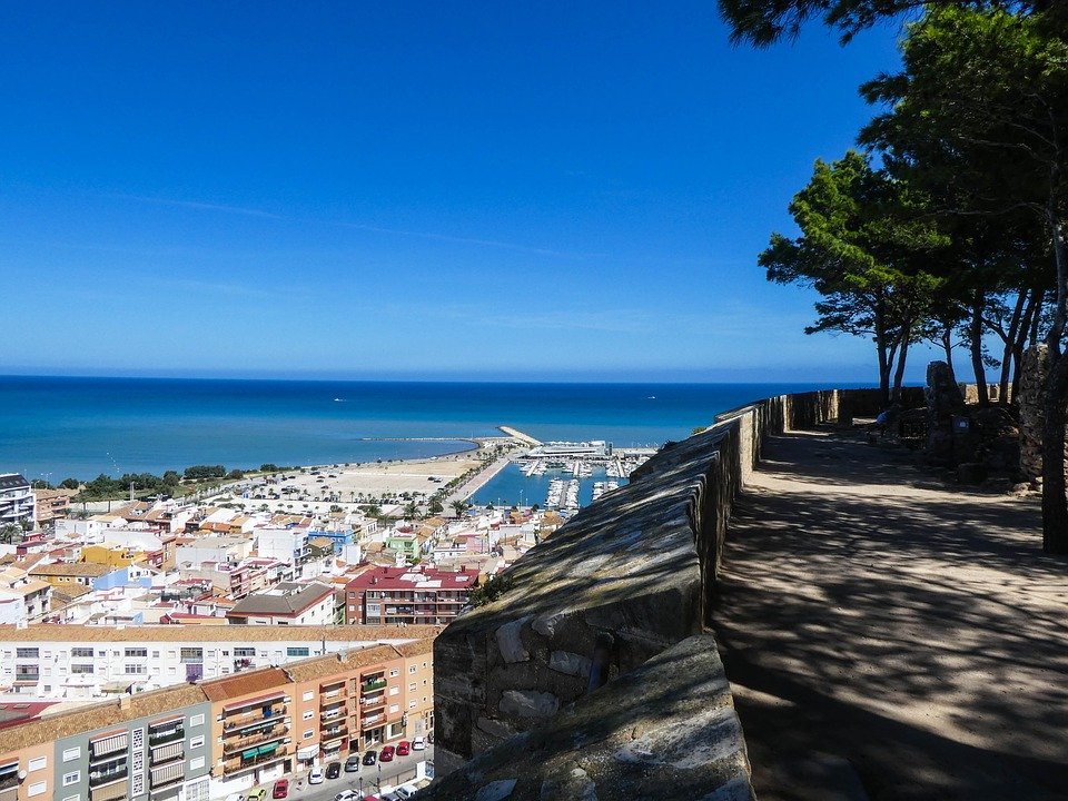 Denia busca al 'héroe' anónimo senegalés que rescató de un incendio a un hombre con movilidad reducida