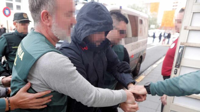 El sospechoso de la muerte de Marta Calvo llega al Juzgado.