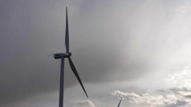 El precio de la electricidad en España se desploma esta noche hasta casi cero euros
