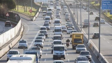 Niebla y cierre del carril Bus-VAO: retenciones en la A-6 dirección Madrid