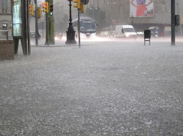 Inundaciones en Navarra y fuerte viento y lluvia en la mitad norte peninsular