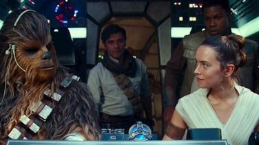 La crítica tilda a 'Star Wars' de "indignante", "divertida" o "decepcionante"