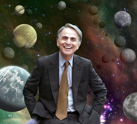 Carl Sagan nos dejó hace 23 años. Su pensamiento, en siete citas