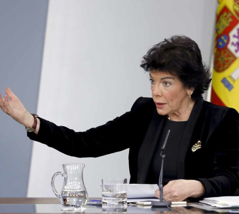 Bronca en el Consejo de Ministros: Iglesias carga contra Celaá por el caos de la vuelta al cole