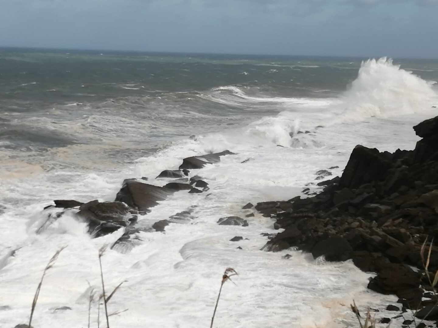 Olas de casi 9 metros en la costa de A Coruña