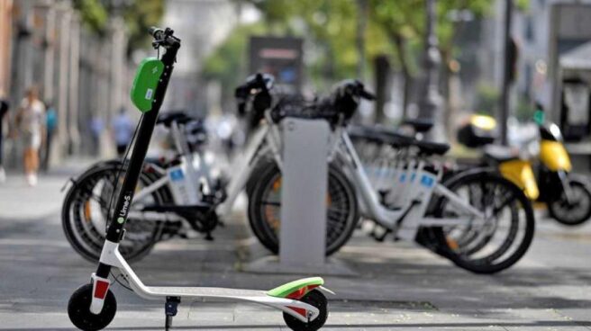 Alquiler de patinetes eléctricos en Madrid y parque Retiro