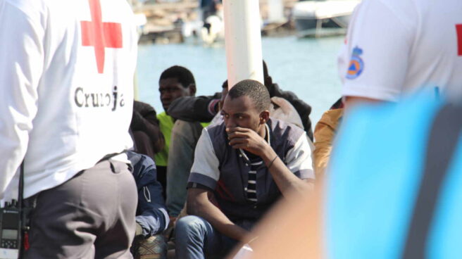 Salvamento Marítimo Alcor recoge a 50 inmigrantes subsaharianos llegados a las Islas Chafarinas
