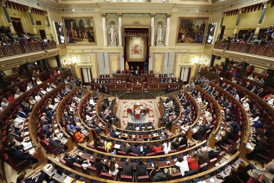 Los diputados gastaron más de 133.000 € en taxis durante la legislatura fallida