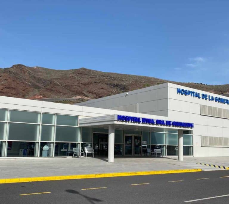 El paciente de La Gomera con coronavirus no presenta síntomas y está en buen estado