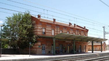 Renfe cerrará las taquillas en las estaciones con menos de 100 viajeros diarios