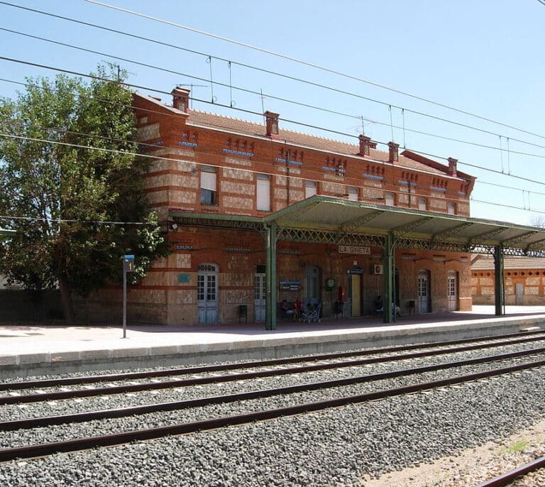 Renfe cerrará las taquillas en las estaciones con menos de 100 viajeros diarios