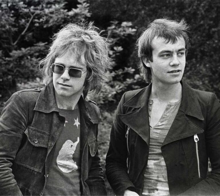 50 años de 'Your Song', el himno que Elton John compuso en el armario