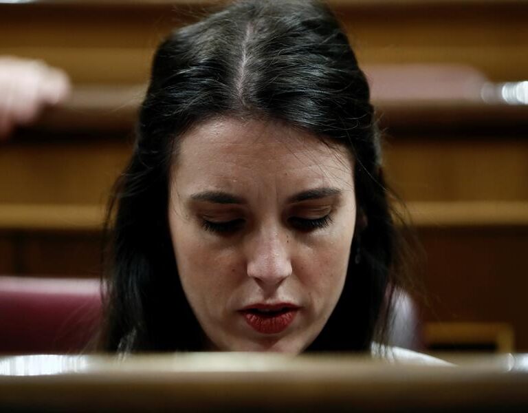 Irene Montero, 'pillada' reconociendo que la menor asistencia el 8-M era por el coronavirus