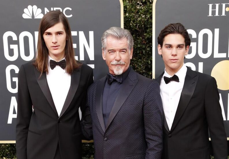 Pierce Brosnan junto a sus hijos