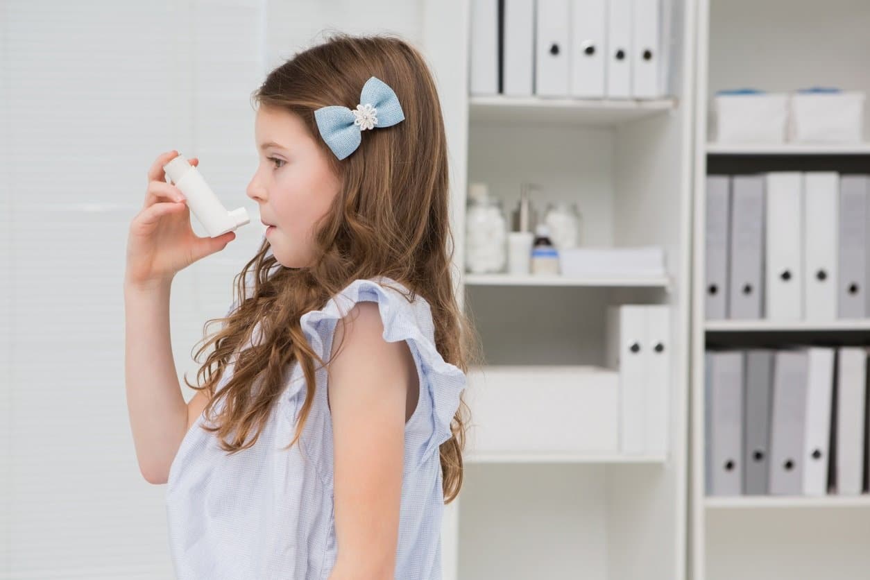 El 40% de los niños ingresados por asma son fumadores pasivos