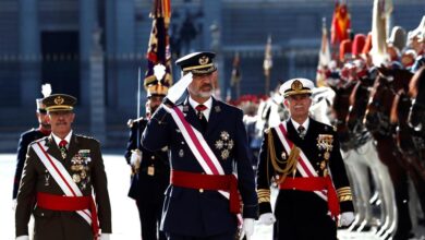 Más de 70 mandos retirados del Ejército le dicen por carta al Rey que el Gobierno amenaza la "unidad nacional"