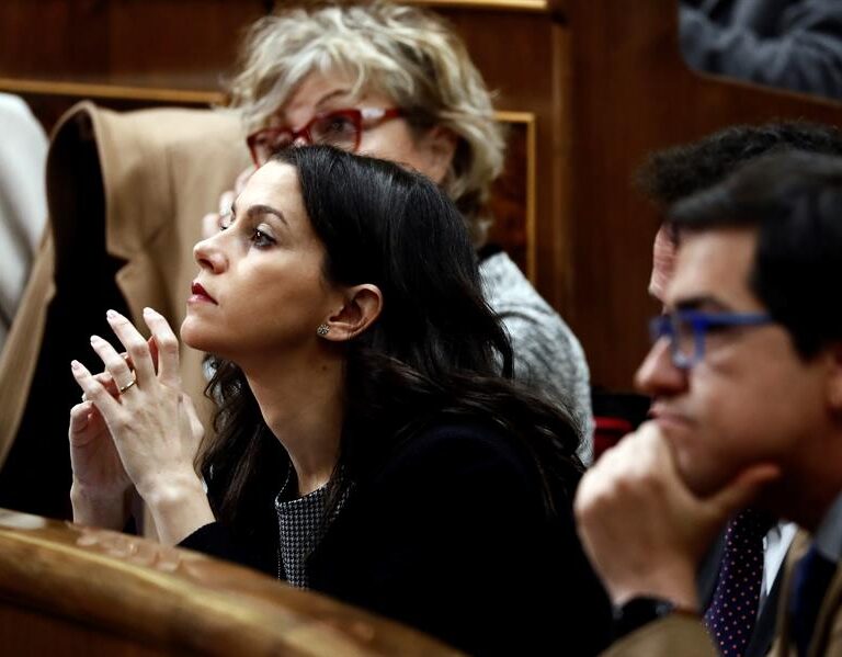 Arrimadas, a Sánchez: "No le ha votado ni un solo español para hacer lo que va a hacer"