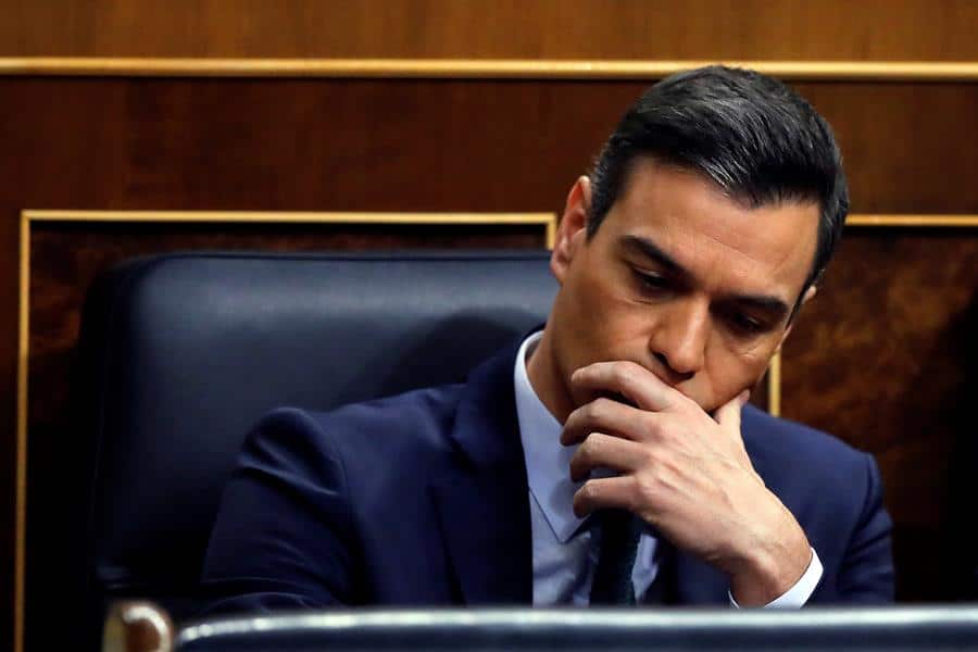 Sánchez dice que nunca ha pensado en pactar con el PP: "Así casi desaparece el PASOK"