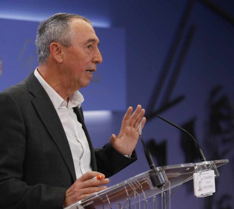 Compromís sella un pacto con el PSOE y votará sí a la investidura de Sánchez