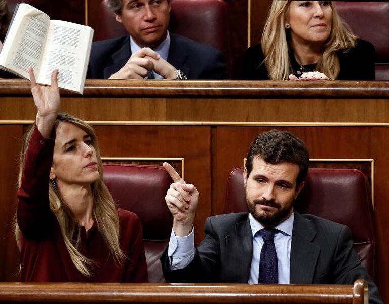 Del grito de "asesinos" a las "gracias" de Iglesias a los presos: los momentos más tensos del debate de investidura