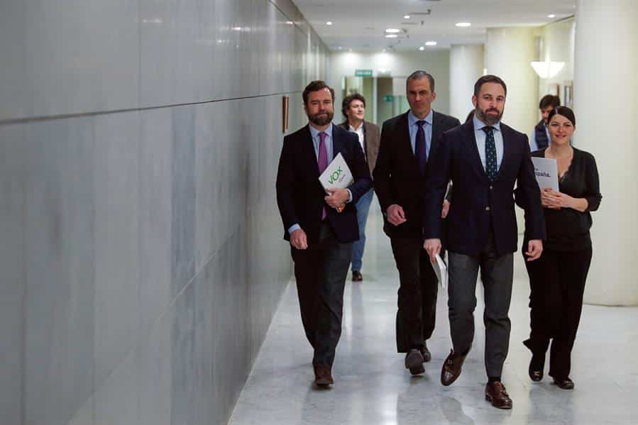 Vox se plantea llevar a los tribunales a Twitter España y no borrará el tuit de la polémica