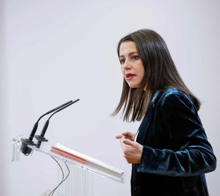 El pacto con el PP en Cataluña pone a prueba el liderazgo de Arrimadas