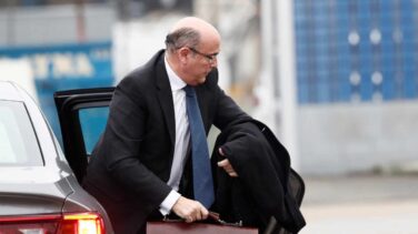 La anterior delegada del Gobierno en Madrid, nombrada por el PSOE, critica el cese de Pérez de los Cobos: "No todo vale"