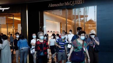 Mazazo en bolsa al sector turístico ante el creciente temor al coronavirus de China