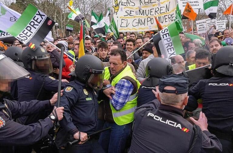 La lucha del campo: un frente para el Gobierno, un caladero para Vox