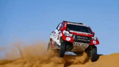 Fernando Alonso vuelca y da dos vueltas de campana en el Dakar