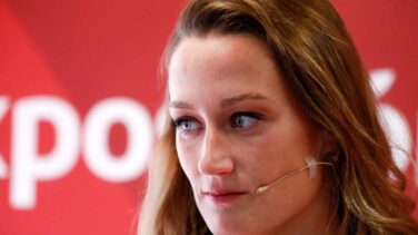 Mireia Belmonte quiere llevar la bandera olímpica en Tokio