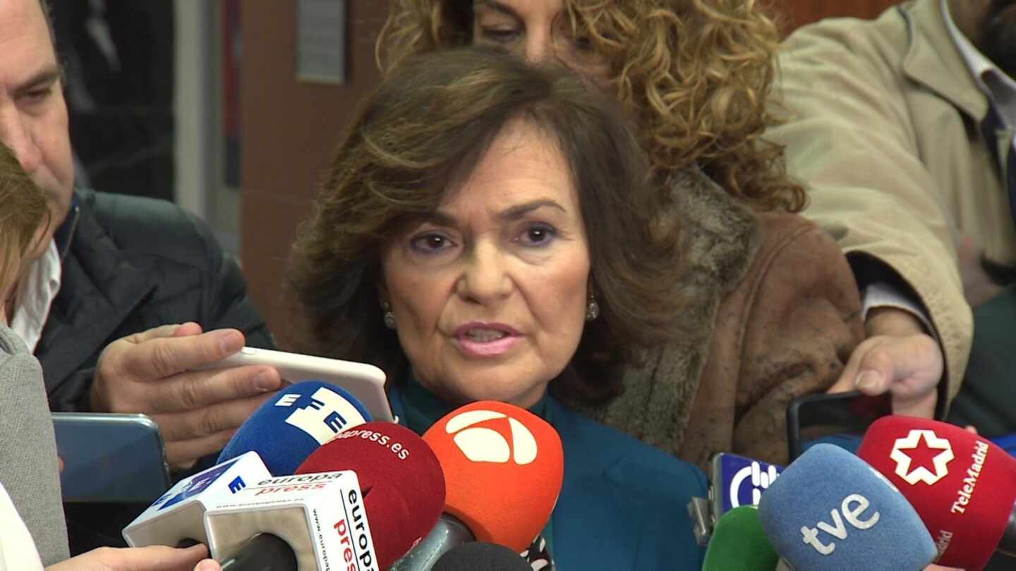 Carmen Calvo asaltando la RAE